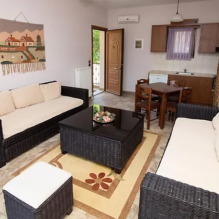 Menelais Apartment Thrapsimion
