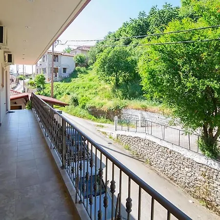Apartment Menelais Thrapsimion